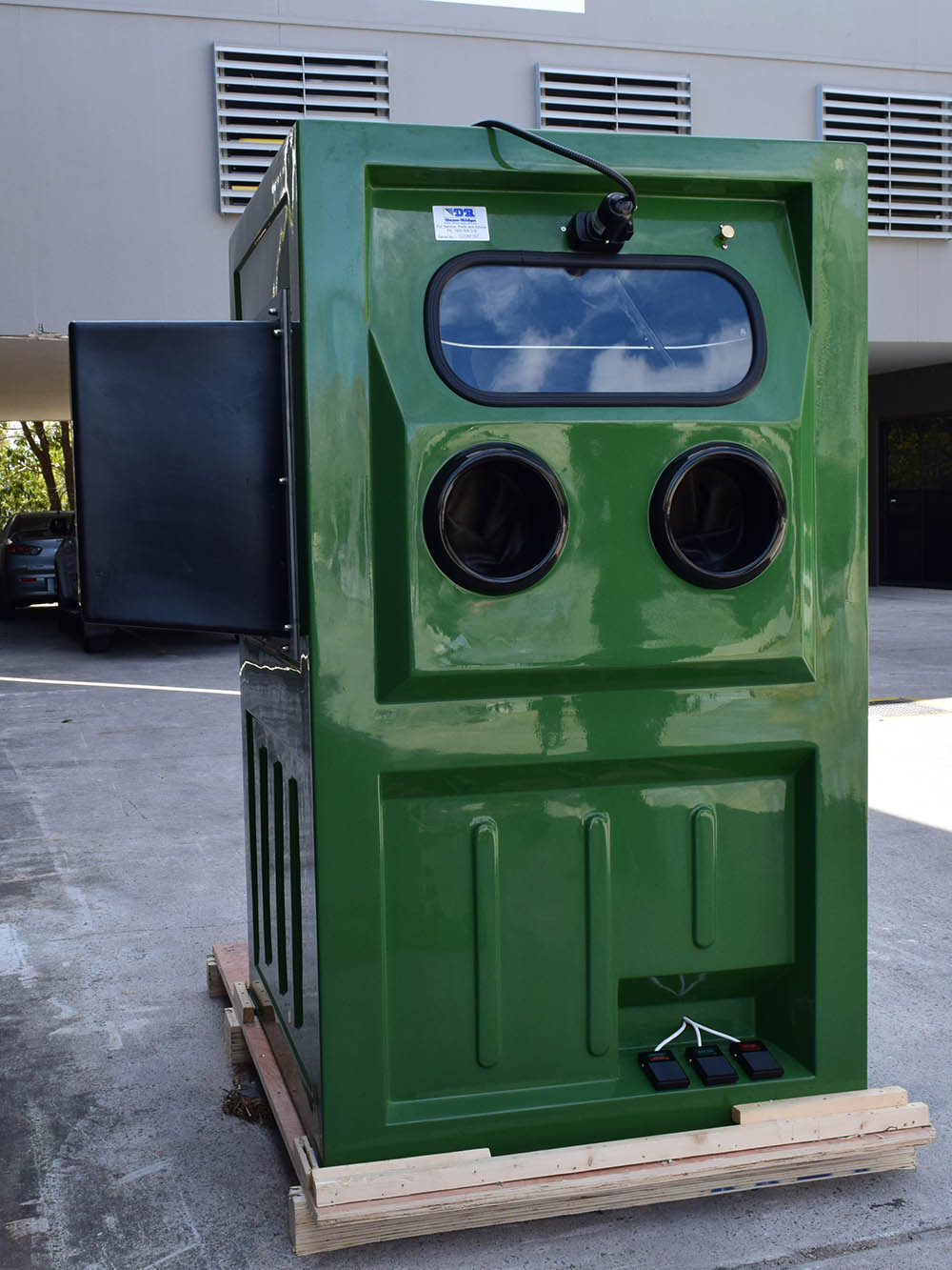 side extension exterior Mars