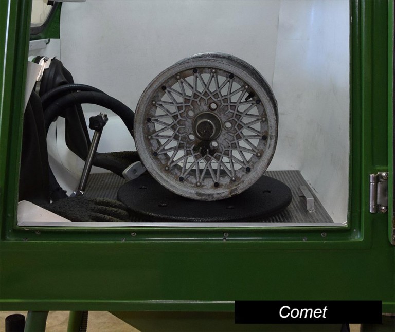 Comet vapour blast interior